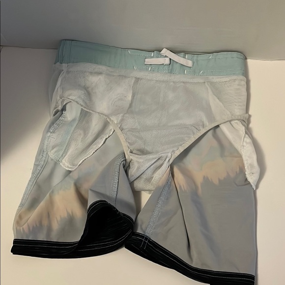 Boys size 8 Multicolor Swim Shorts - Picture 5 of 7